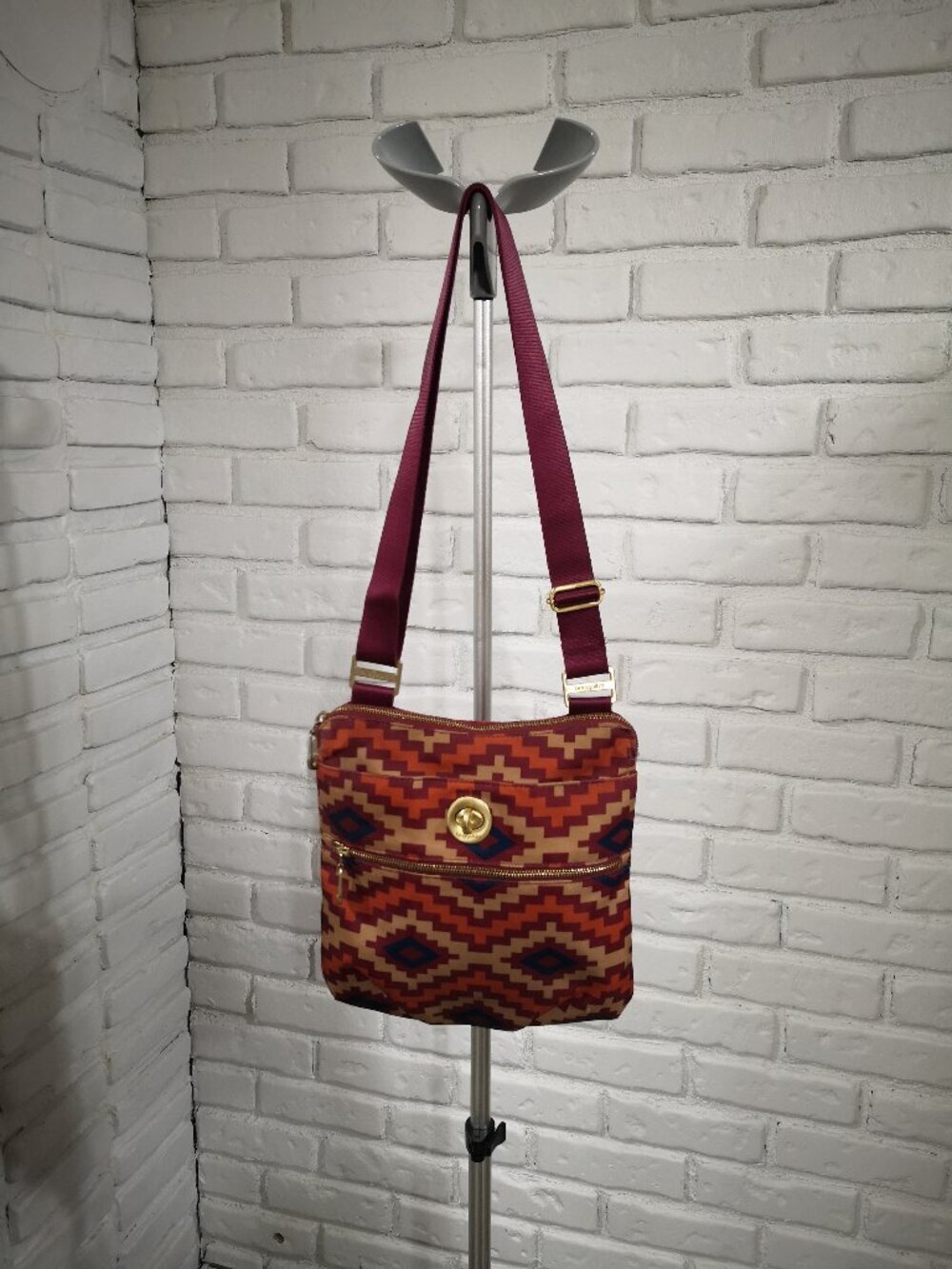 Baggallini Nylon Southwestern Geometric/Aztec Print w/ Gold Tone Crossbody